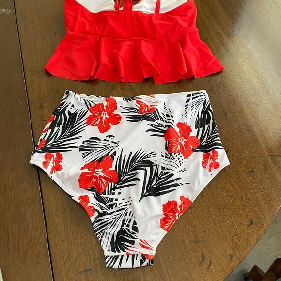 Swimsuit Two Piece Peplum Bikini Set Size Small Red Floral Ruffle By Tutorutor - Picture 4 of 7